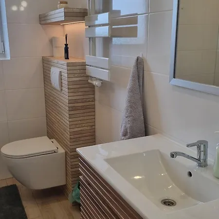 Zakontek Apartman *