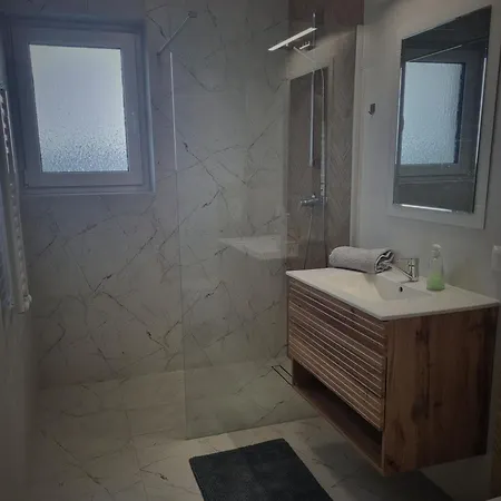 Zakontek Apartman *